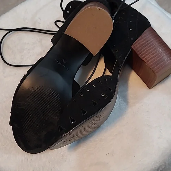 Nine West Women's Suede Strappy PeepToe - Picture 11 of 12